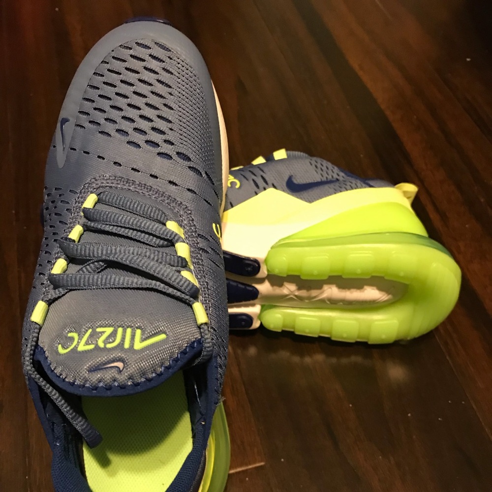 Nike Air Max 270. New without box. Blue and green.